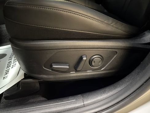 Certified 2023 Kia Sorento SX AWD/4WD image 13