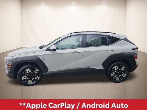 Used 2025 Hyundai Kona SEL FWD image 3
