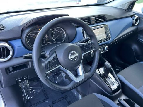 Used 2025 Nissan Versa SV FWD image 31