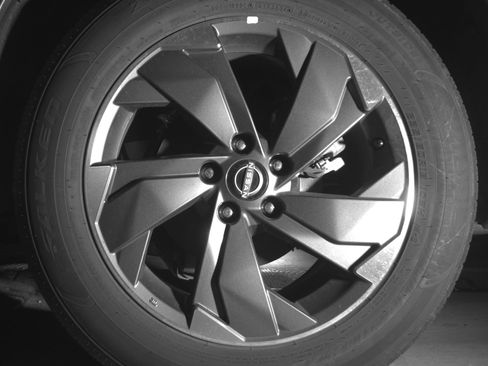 Used 2025 Nissan Rogue SV image 14