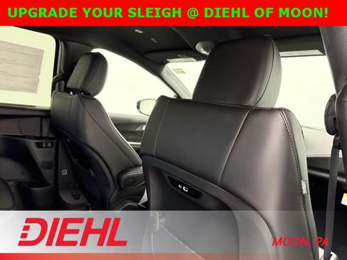 New 2026 Chrysler Pacifica Select image 14