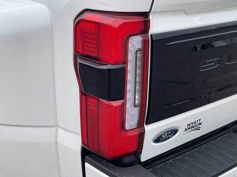 New 2026 Ford F450 Platinum w/ FX4 Off-Road Package image 10