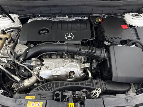 Used 2020 Mercedes-Benz GLB 250 4MATIC w/ Premium Package image 55