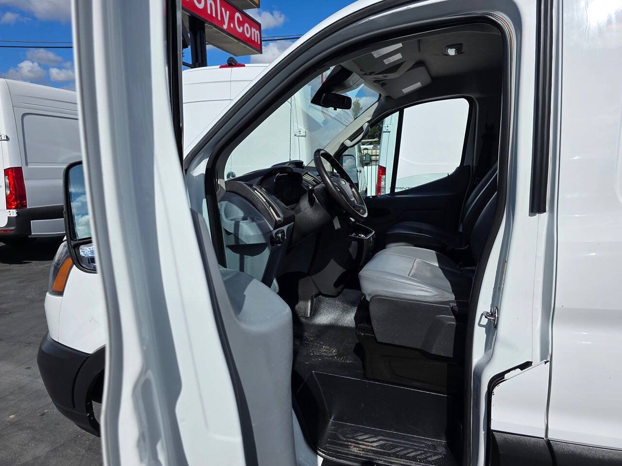 Used 2019 Ford Transit 250 148 Low Roof RWD image 15