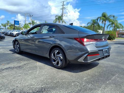 New 2025 Hyundai Elantra Sport image 5