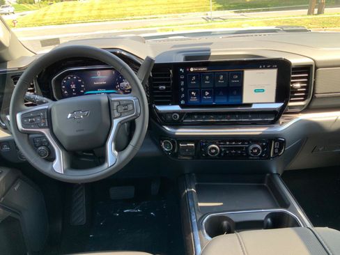 New 2026 Chevrolet Silverado 2500 LTZ w/ LTZ Plus Package AWD/4WD image 16