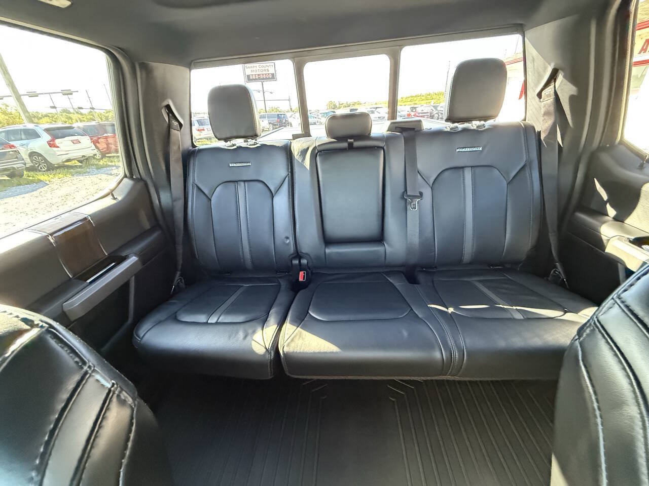 Used 2017 Ford F150 Platinum w/ Equipment Group 701A Luxury AWD/4WD image 31
