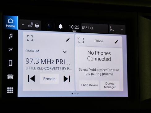 Used 2022 Chrysler Voyager LX image 27