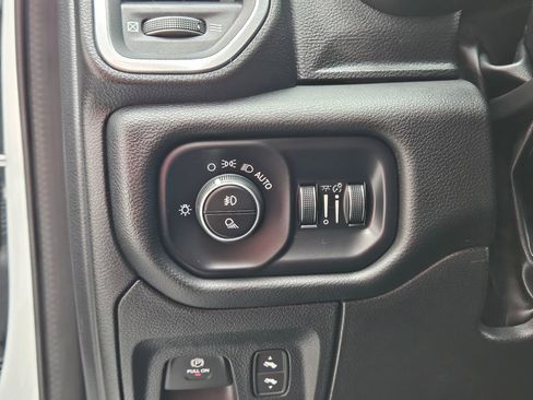 Used 2023 RAM 1500 Laramie image 19