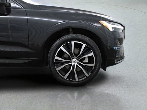 Used 2025 Volvo XC60 B5 Plus AWD/4WD image 43