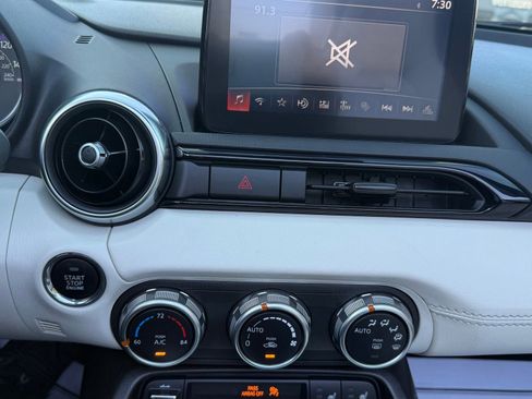 Used 2021 MAZDA MX-5 Miata RF Grand Touring RWD image 28