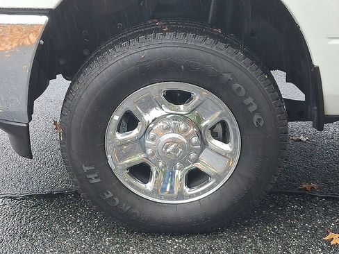 Used 2023 RAM 3500 Tradesman w/ Chrome Appearance Group image 8