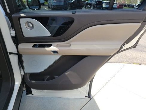 Certified 2023 Lincoln Aviator Reserve w/ Equipment Group 201A AWD/4WD image 22