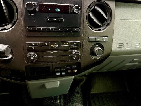 Used 2015 Ford F450 XL w/ Power Equipment Group image 18