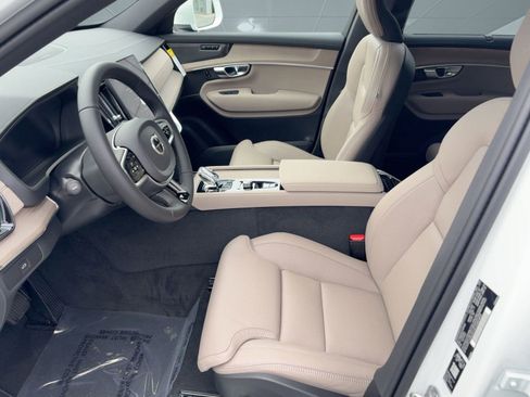 New 2026 Volvo XC90 B6 Ultra image 5