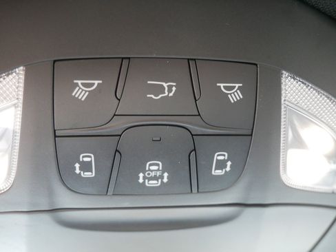 Used 2022 Chrysler Pacifica Limited w/ S Appearance Package image 33