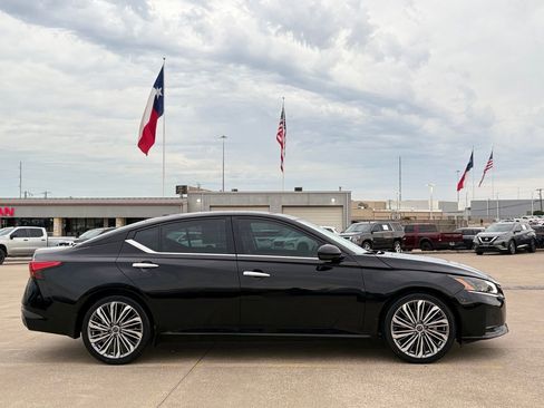 Certified 2023 Nissan Altima 2.5 SL FWD image 7
