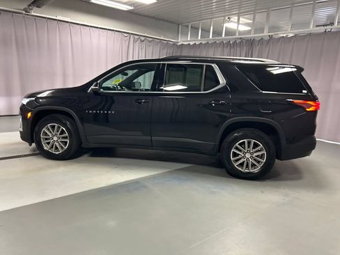 Used 2023 Chevrolet Traverse LT FWD image 4
