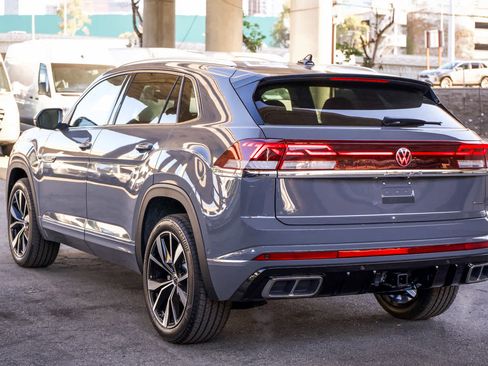 New 2026 Volkswagen Atlas Cross Sport SEL Premium R-Line AWD/4WD image 8