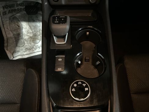 Used 2024 Nissan Rogue SV image 37