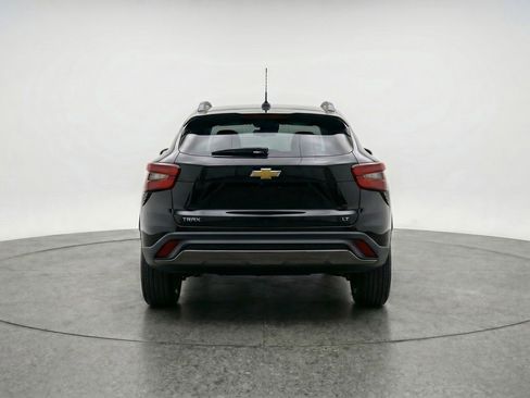 Used 2025 Chevrolet Trax LT FWD image 7