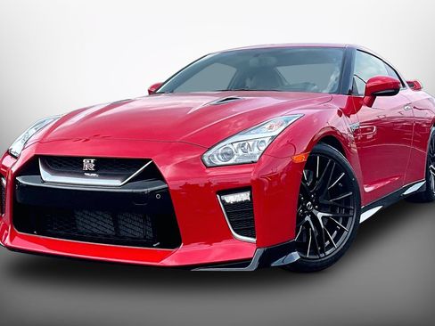 Used 2020 Nissan GT-R Premium w/ Premium Interior Package AWD/4WD image 1
