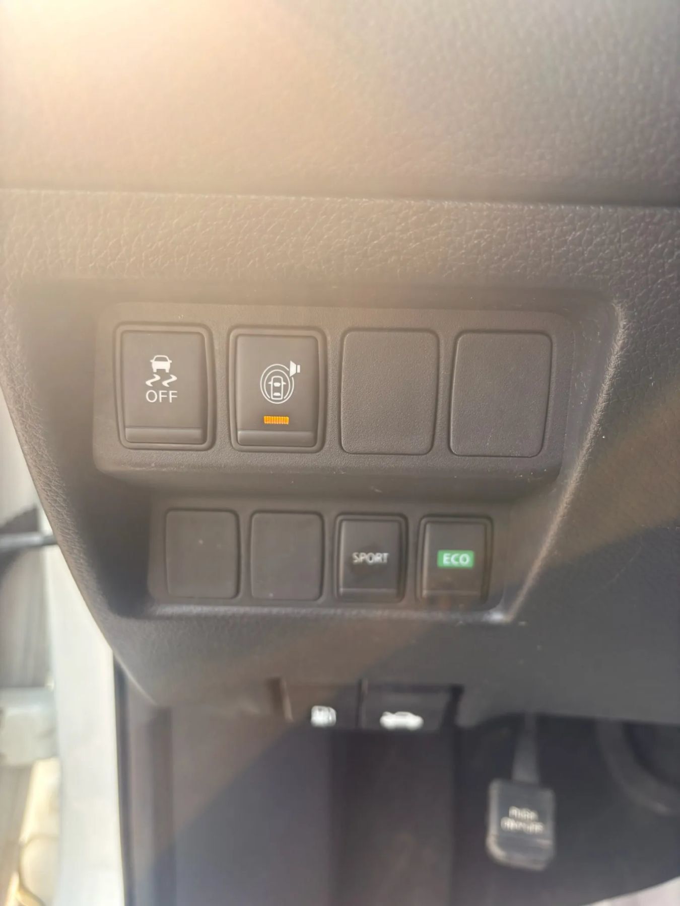 Used 2017 Nissan Rogue SV FWD image 20