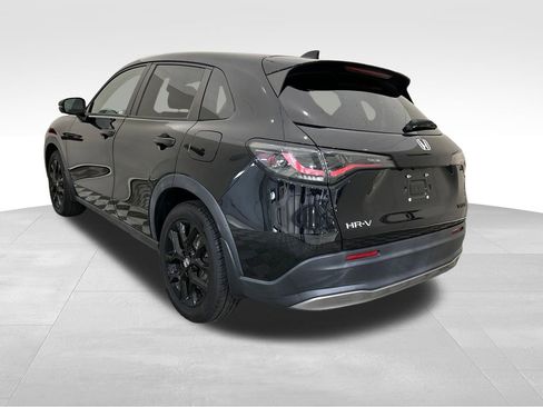 Used 2023 Honda HR-V Sport image 3