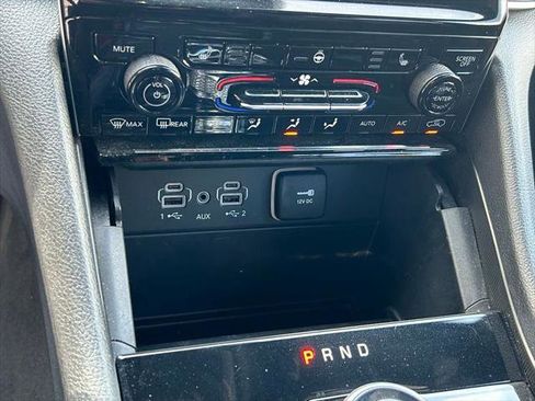 Certified 2024 Jeep Grand Cherokee L Limited image 24