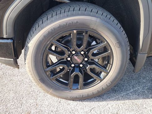 New 2026 GMC Sierra 1500 Elevation image 14