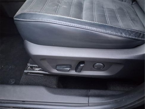 Used 2022 Mitsubishi Outlander SE image 19