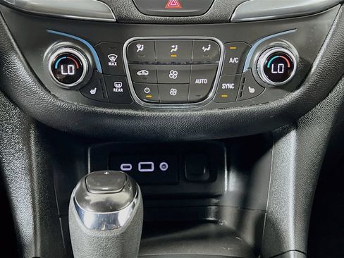 Used 2020 Chevrolet Equinox LT AWD/4WD image 20