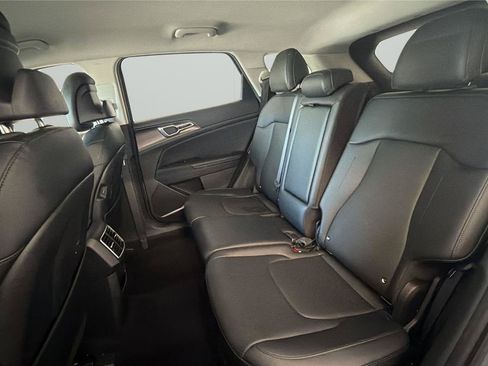 Used 2023 Kia Sportage EX FWD image 11