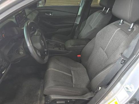 Used 2025 Honda Accord Sport image 9