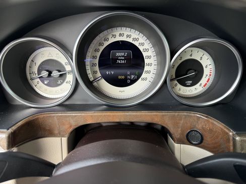 Used 2014 Mercedes-Benz E 350 4MATIC Sport image 17