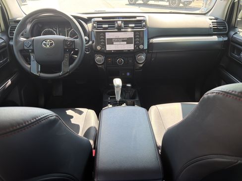 Certified 2022 Toyota 4Runner TRD Off-Road Premium w/ Moonroof Package AWD/4WD image 5