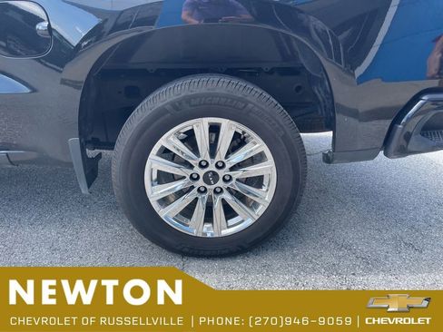 Used 2023 Chevrolet Silverado 1500 Custom AWD/4WD image 19