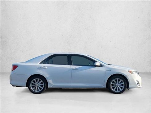 Used 2013 Toyota Camry XLE image 4