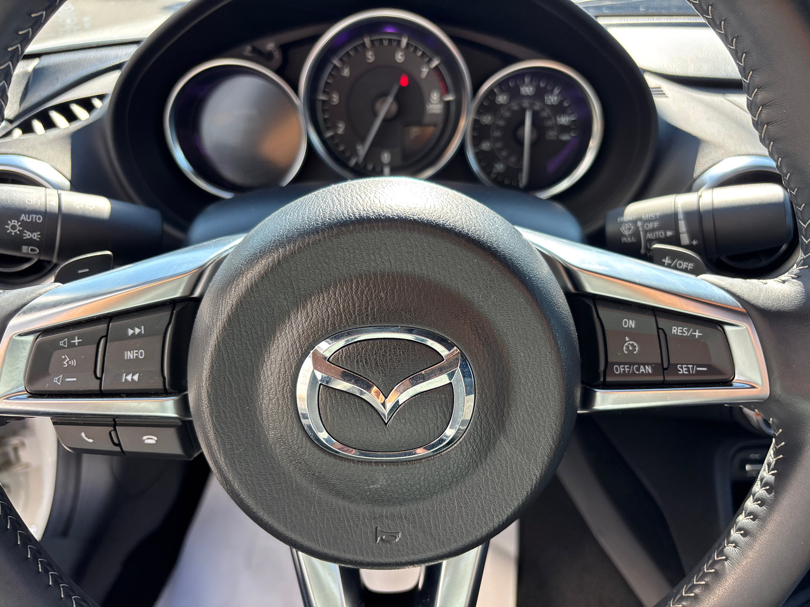 Used 2022 MAZDA MX-5 Miata RF Grand Touring RWD image 15