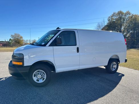 New 2025 Chevrolet Express 2500 image 3