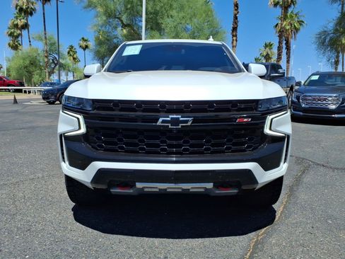 Used 2023 Chevrolet Tahoe Z71 w/ Luxury Package AWD/4WD image 2