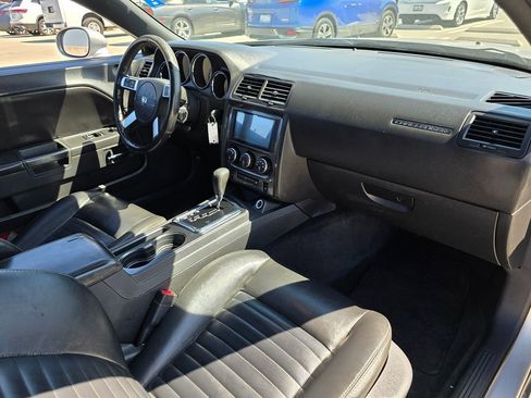 Used 2009 Dodge Challenger R/T image 8