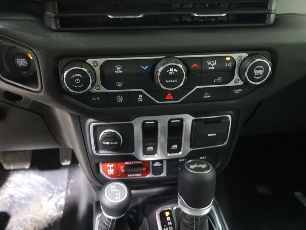 New 2026 Jeep Wrangler Sport AWD/4WD image 19
