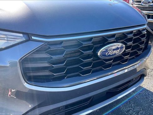 Certified 2025 Ford Escape ST-Line AWD/4WD image 31