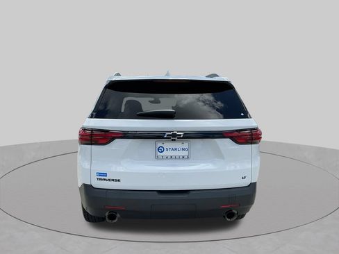 Used 2023 Chevrolet Traverse LT FWD image 5