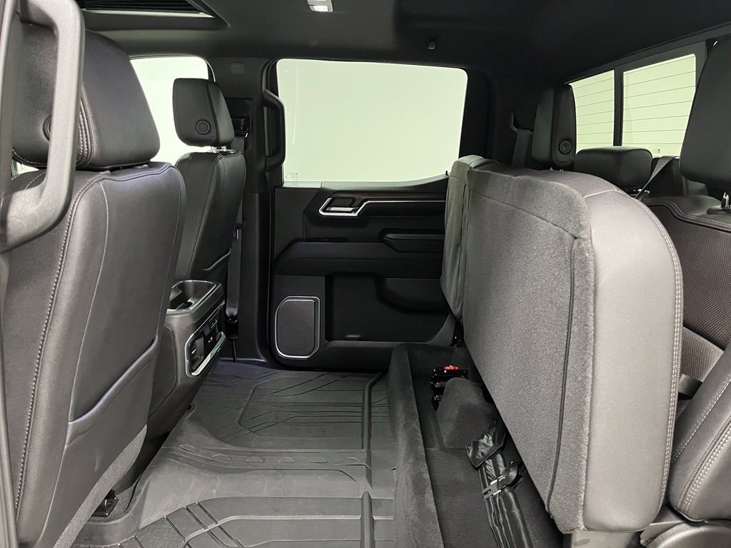 Used 2024 Chevrolet Silverado 1500 High Country w/ High Country Premium Package AWD/4WD image 50