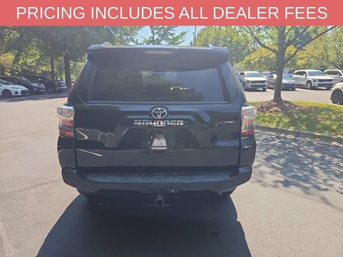Used 2020 Toyota 4Runner SR5 AWD/4WD image 13