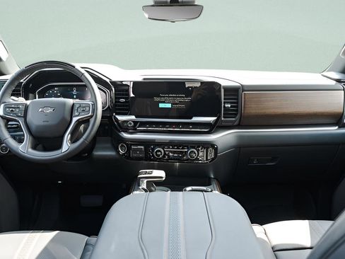 New 2026 Chevrolet Silverado 1500 High Country w/ High Country Premium Package AWD/4WD image 8
