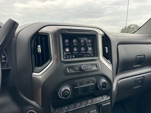 Used 2024 Chevrolet Silverado 1500 Custom Trail Boss w/ Dark Appearance Package AWD/4WD image 14