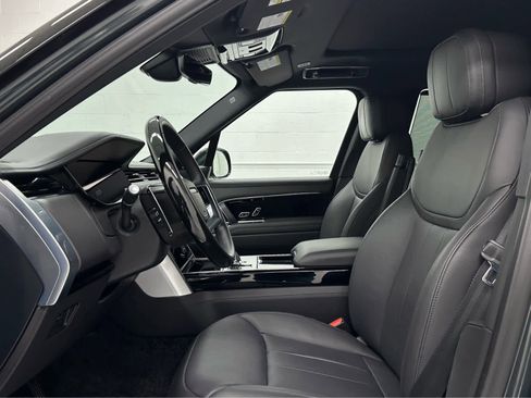 Used 2025 Land Rover Range Rover Long Wheelbase SE image 11